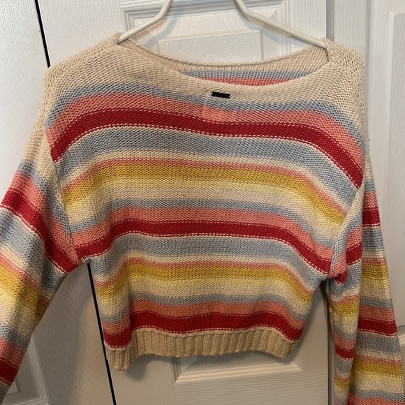 Knitted BillaBong sweater. Very new, has been worn once - Picture 2 of 4